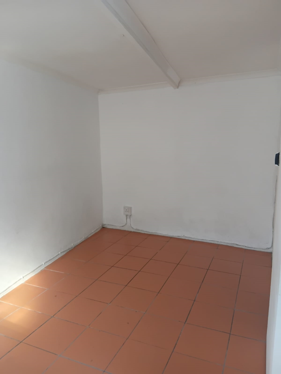 To Let 2 Bedroom Property for Rent in Diep River Western Cape